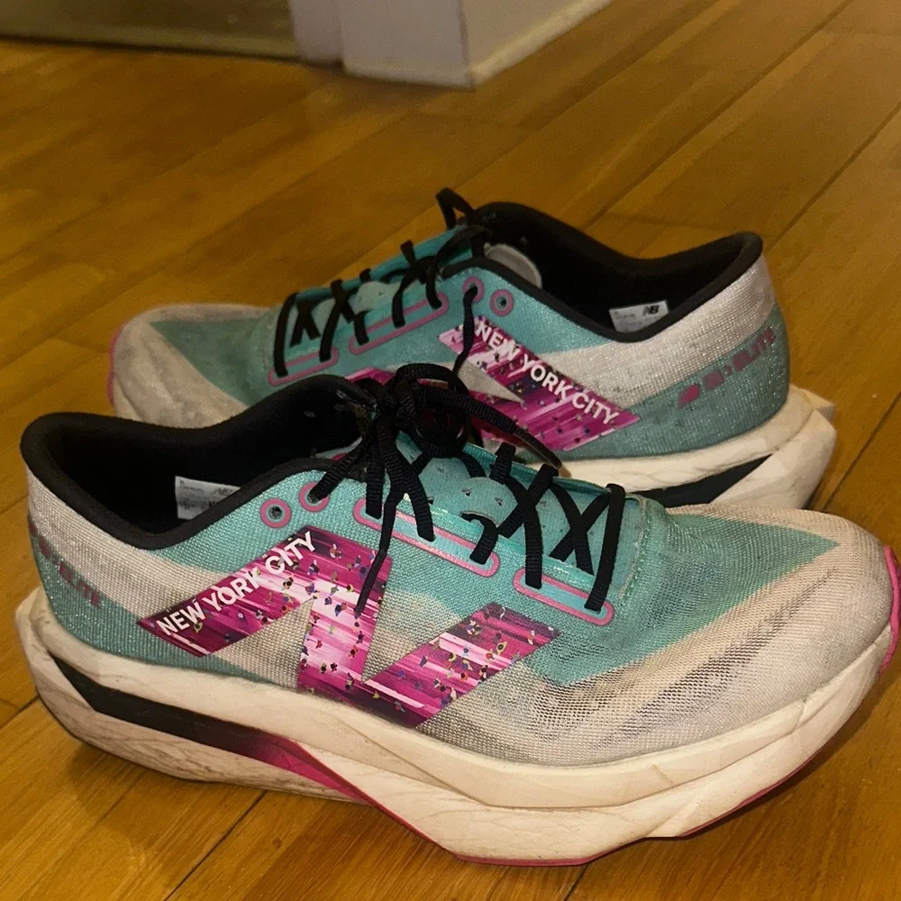 New Balance limited edition TCS NYC Marathon FuelCell SuperComp Elite v4 - Picture 5 of 10